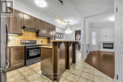 14 Merrickville Way, Brampton, ON - Indoor Photo Showing Kitchen