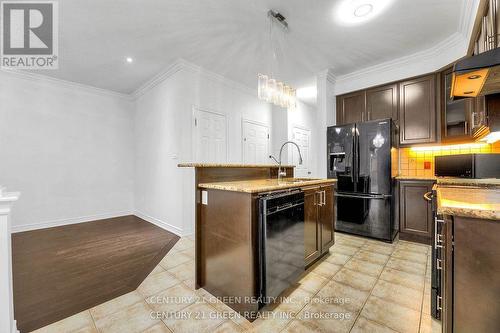 14 Merrickville Way, Brampton, ON - Indoor Photo Showing Kitchen