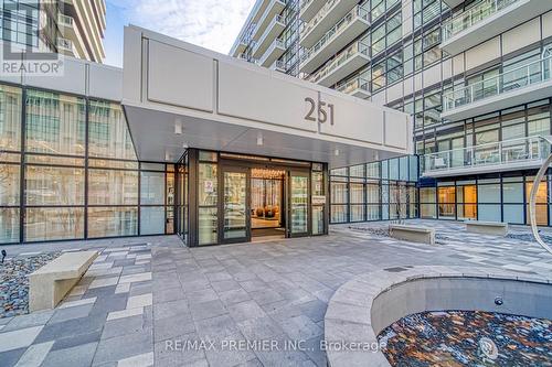 105 - 251 Manitoba Avenue, Toronto, ON - Outdoor