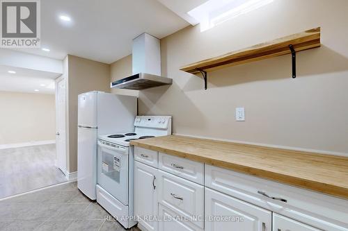 Bsmt - 6 Braddock Drive, Brampton, ON - Indoor Photo Showing Kitchen