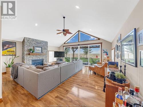 1690 Caille, Lakeshore, ON - Indoor Photo Showing Living Room With Fireplace