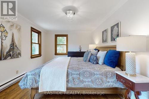 54 Plymbridge Road, Toronto, ON - Indoor Photo Showing Bedroom