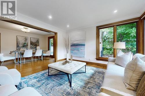 54 Plymbridge Road, Toronto, ON - Indoor Photo Showing Living Room