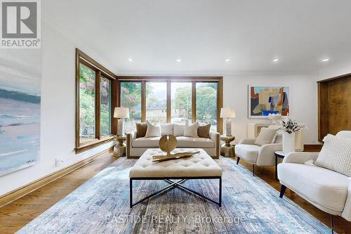 54 Plymbridge Road, Toronto, ON - Indoor Photo Showing Living Room