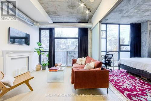 213 - 60 Bathurst Street, Toronto, ON - Indoor With Fireplace