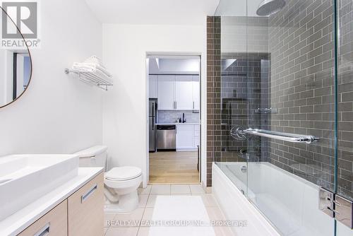 213 - 60 Bathurst Street, Toronto, ON - Indoor Photo Showing Bathroom