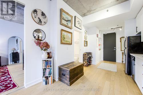 213 - 60 Bathurst Street, Toronto, ON - Indoor Photo Showing Kitchen