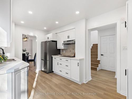 738 Edgewood Rd, Pickering, ON - Indoor Photo Showing Kitchen