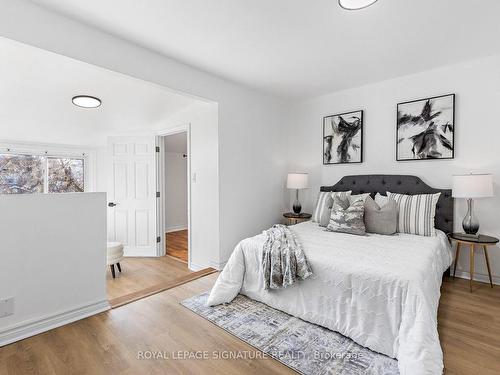 738 Edgewood Rd, Pickering, ON - Indoor Photo Showing Bedroom