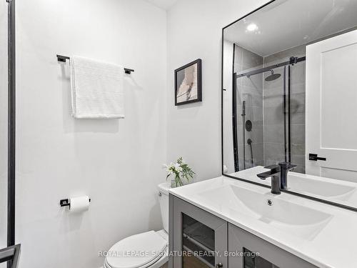 738 Edgewood Rd, Pickering, ON - Indoor Photo Showing Bathroom