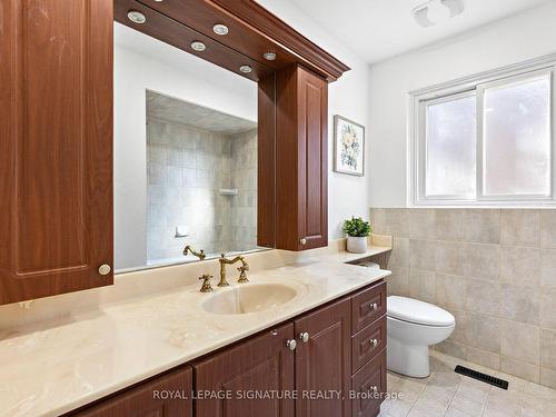 738 Edgewood Rd, Pickering, ON - Indoor Photo Showing Bathroom