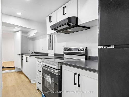 738 Edgewood Rd, Pickering, ON - Indoor Photo Showing Kitchen