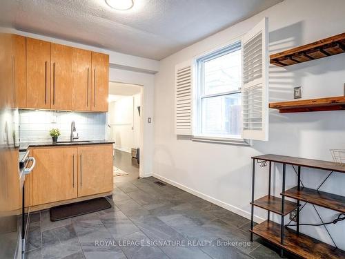 1101 Woodbine Ave, Toronto, ON - Indoor Photo Showing Kitchen