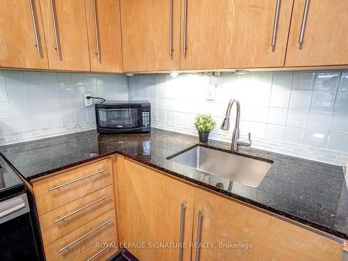 1101 Woodbine Ave, Toronto, ON - Indoor Photo Showing Kitchen