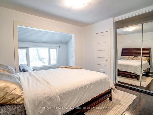 1101 Woodbine Ave, Toronto, ON - Indoor Photo Showing Bedroom