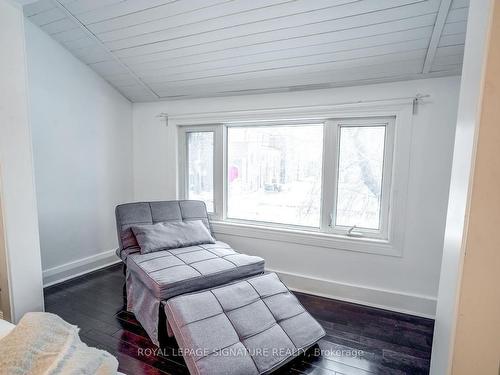 1101 Woodbine Ave, Toronto, ON - Indoor Photo Showing Bedroom