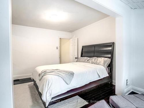 1101 Woodbine Ave, Toronto, ON - Indoor Photo Showing Bedroom