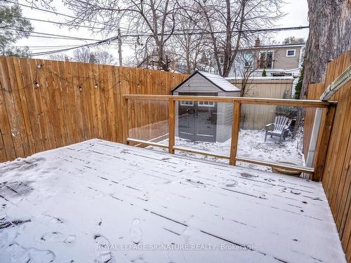 1101 Woodbine Ave, Toronto, ON - Outdoor