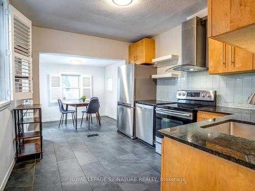 1101 Woodbine Ave, Toronto, ON - Indoor Photo Showing Kitchen