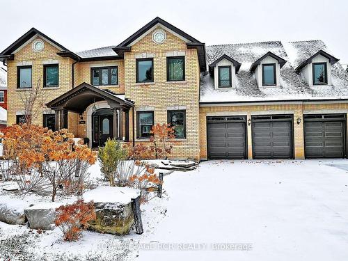 206 Corner Ridge Rd, Aurora, ON - Outdoor With Facade