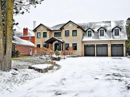 206 Corner Ridge Rd, Aurora, ON - Outdoor With Facade