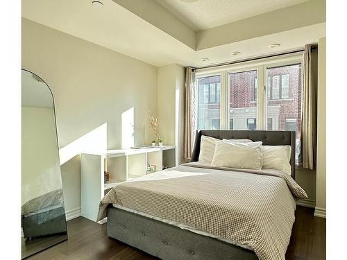 33-125 Long Branch Ave, Toronto, ON - Indoor Photo Showing Bedroom