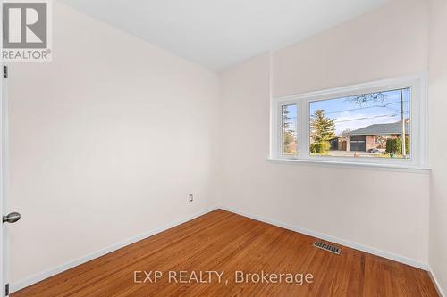 126 Hillcrest Drive, Whitby, ON - Indoor Photo Showing Other Room