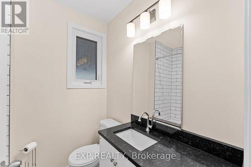 126 Hillcrest Drive, Whitby, ON - Indoor Photo Showing Bathroom