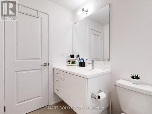 116 - 3200 William Coltson Avenue, Oakville, ON - Indoor Photo Showing Bathroom