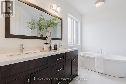 362 North Park Boulevard, Oakville, ON - Indoor Photo Showing Bathroom