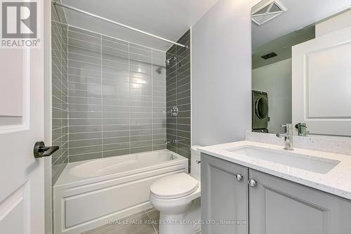 215 - 2333 Khalsa Gate, Oakville, ON - Indoor Photo Showing Bathroom