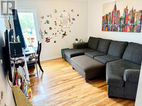 298 Government Road E, Kapuskasing, ON - Indoor Photo Showing Living Room