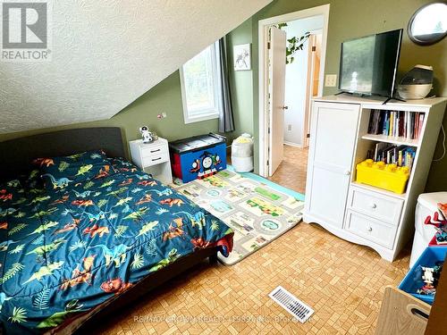 298 Government Road E, Kapuskasing, ON - Indoor Photo Showing Bedroom