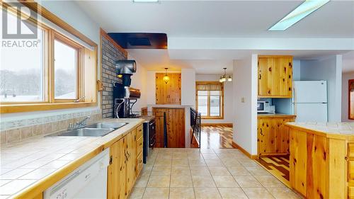 20 Thorburn Street, Gore Bay, ON - Indoor Photo Showing Kitchen With Double Sink