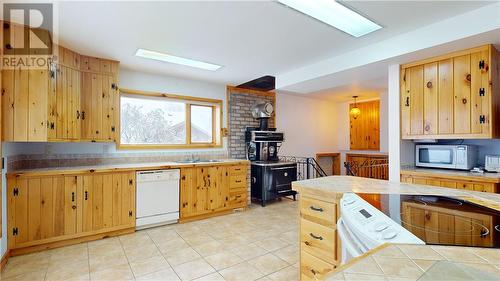 20 Thorburn Street, Gore Bay, ON - Indoor Photo Showing Kitchen