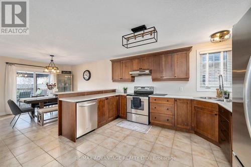 2086 Westwick Walk, London, ON - Indoor Photo Showing Kitchen