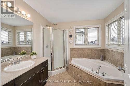 2086 Westwick Walk, London, ON - Indoor Photo Showing Bathroom