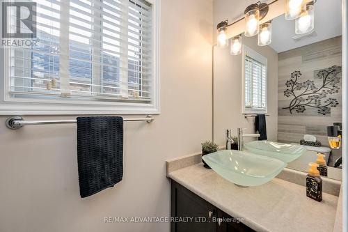 2086 Westwick Walk, London, ON - Indoor Photo Showing Bathroom