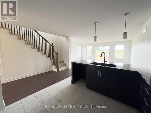 86 Morgan Clouthier Way, Arnprior, ON - Indoor Photo Showing Kitchen With Double Sink With Upgraded Kitchen