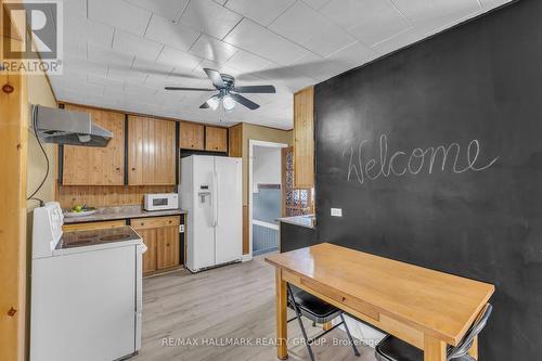 3045 John Street, Edwardsburgh/Cardinal, ON - Indoor Photo Showing Kitchen