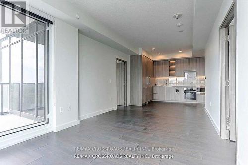 2509 - 85 Mcmahon Drive, Toronto, ON - Indoor Photo Showing Kitchen