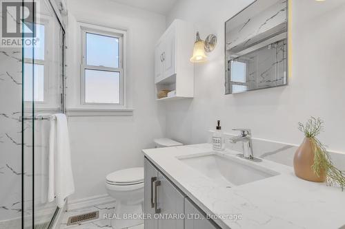 1554 Warden Avenue, Toronto, ON - Indoor Photo Showing Bathroom