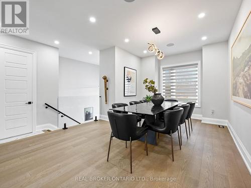 920 Fourth Street, Mississauga, ON - Indoor Photo Showing Dining Room