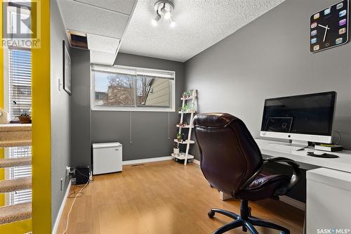 5058 10Th Avenue, Regina, SK - Indoor Photo Showing Office