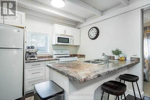 223 Sixth Street, Collingwood, ON - Indoor Photo Showing Kitchen With Double Sink