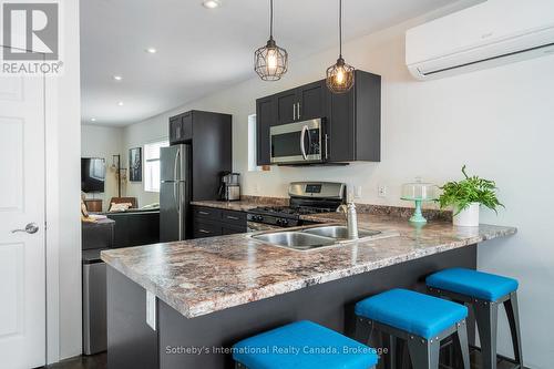 223 Sixth Street, Collingwood, ON - Indoor Photo Showing Kitchen With Double Sink With Upgraded Kitchen