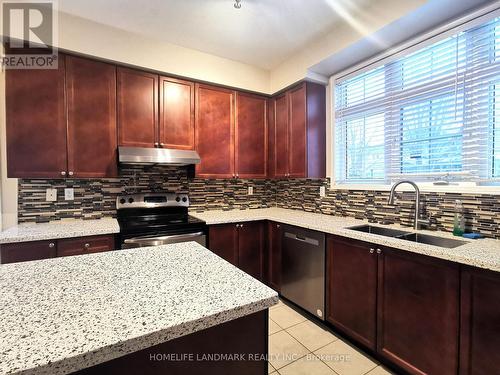 631 Fred Mclaren Boulevard, Markham, ON - Indoor Photo Showing Kitchen With Double Sink With Upgraded Kitchen