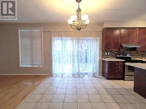 631 Fred Mclaren Boulevard, Markham, ON - Indoor Photo Showing Kitchen