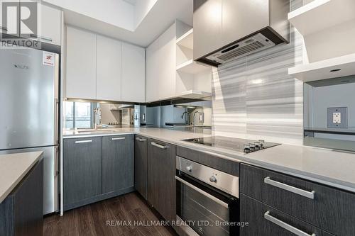 739 - 1830 Bloor Street W, Toronto, ON - Indoor Photo Showing Kitchen With Stainless Steel Kitchen With Upgraded Kitchen