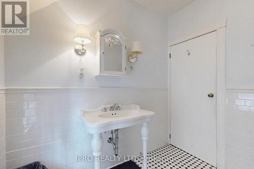 10948 Winston Churchill Boulevard, Halton Hills, ON - Indoor Photo Showing Bathroom